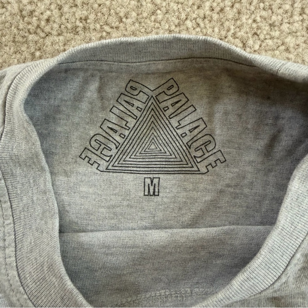PALACE Men’s American Psycho Gray Logo Tee - Size M - Picture 2 of 3